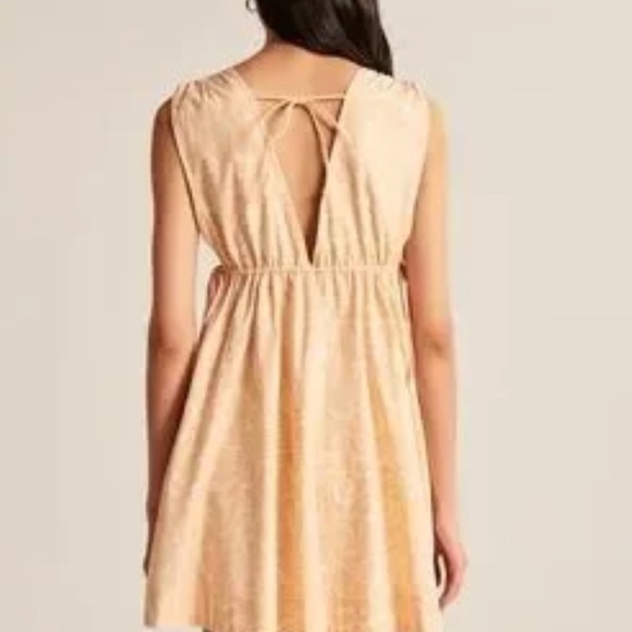 Abercrombie & Fitch Babydoll Poplin Peach Tie Back Dress - Picture 2 of 10